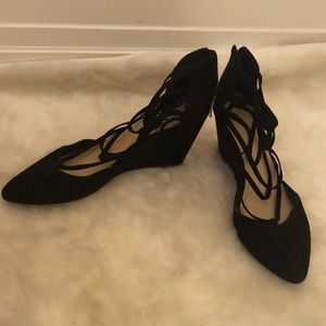 BCBGeneration black platforms 8.5